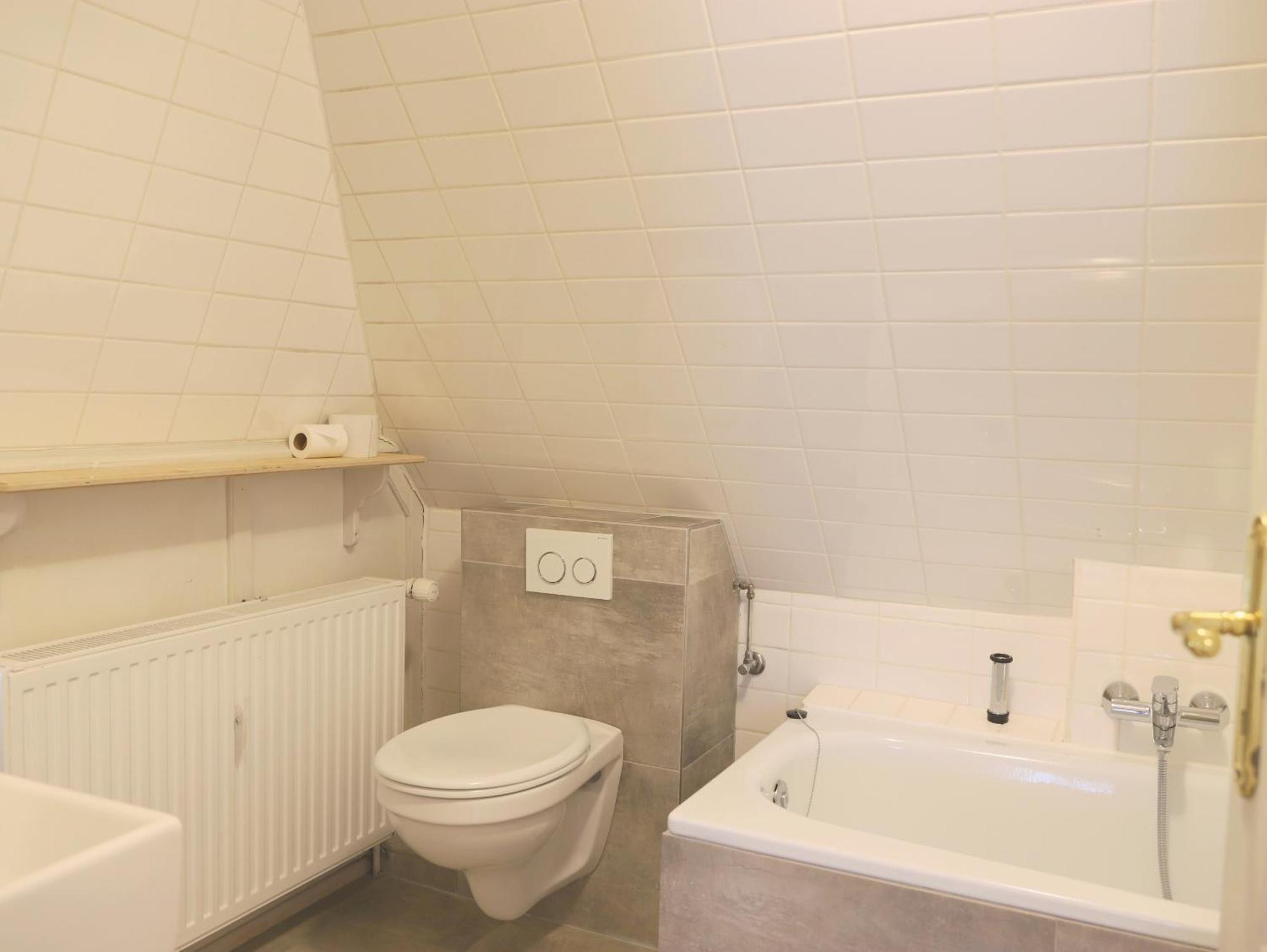 Holiday home Gemuetliche Friesenhaushaelfte Unter Reet Ueber 3 Etagen Mit Ca. 90 Qm.