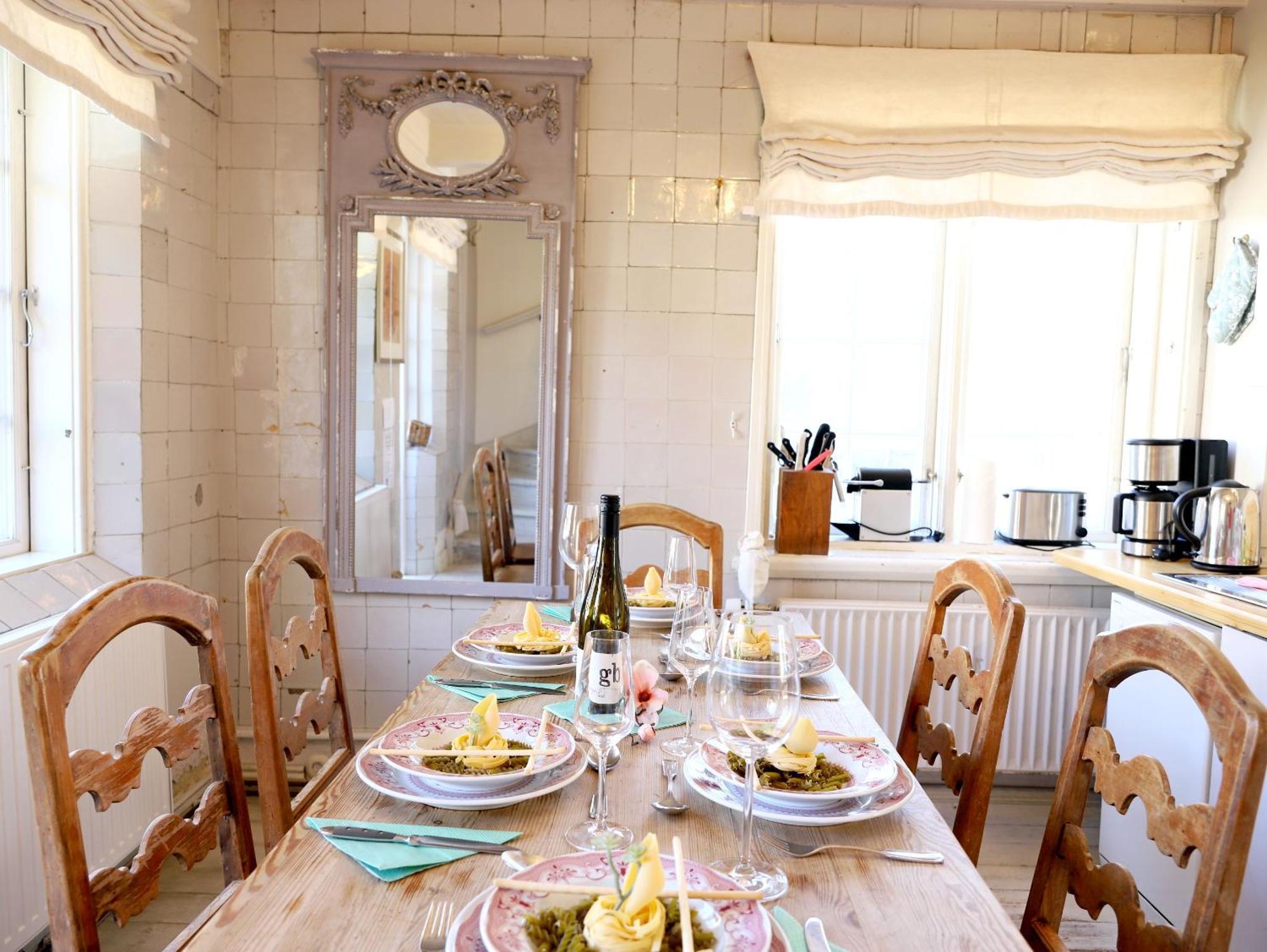 Holiday home Gemuetliche Friesenhaushaelfte Unter Reet Ueber 3 Etagen Mit Ca. 90 Qm.